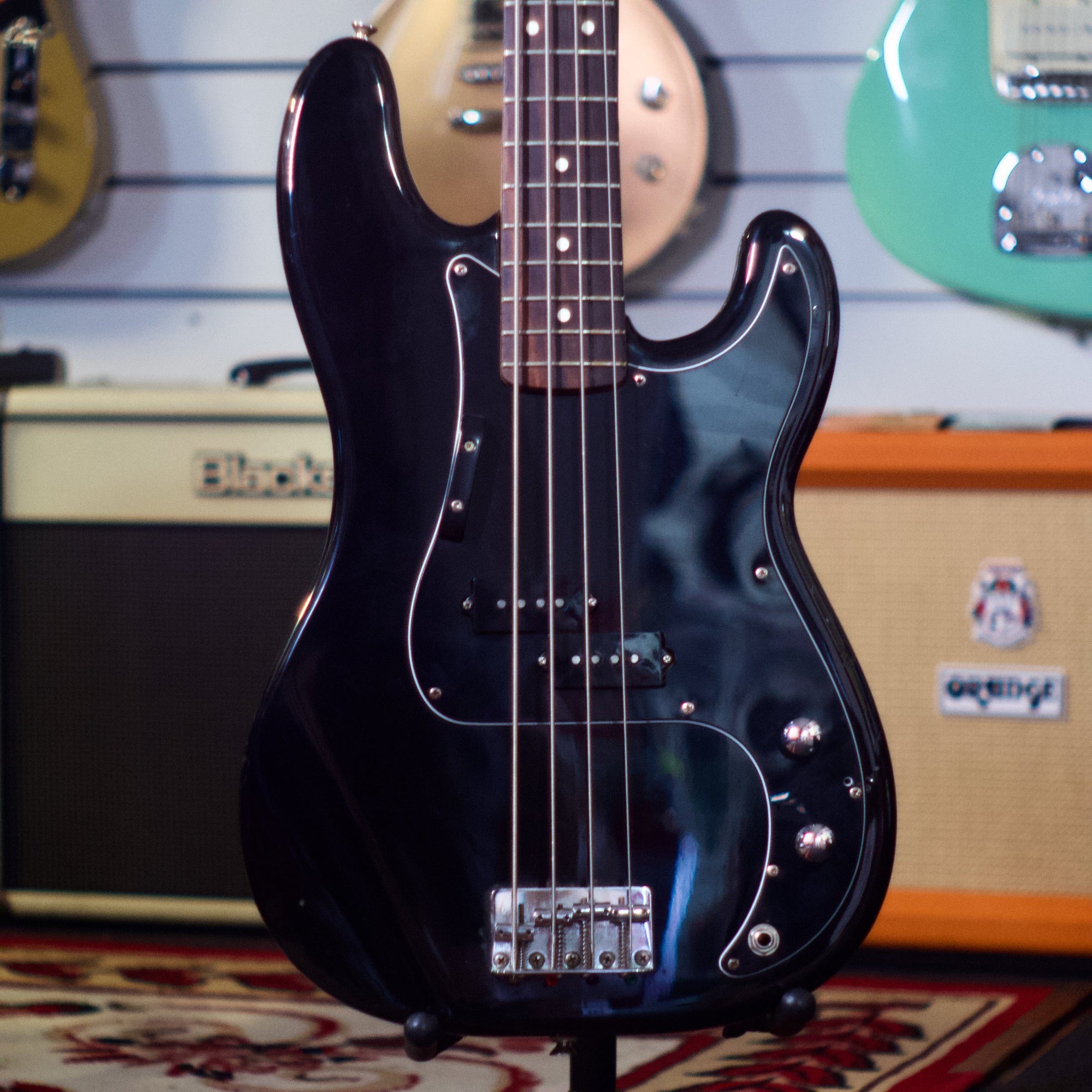 Byron Music Home Page Preloved - Fender Made In Mexico "Traditional Series" Black P-Bass  w/Gig Bag - Byron Music