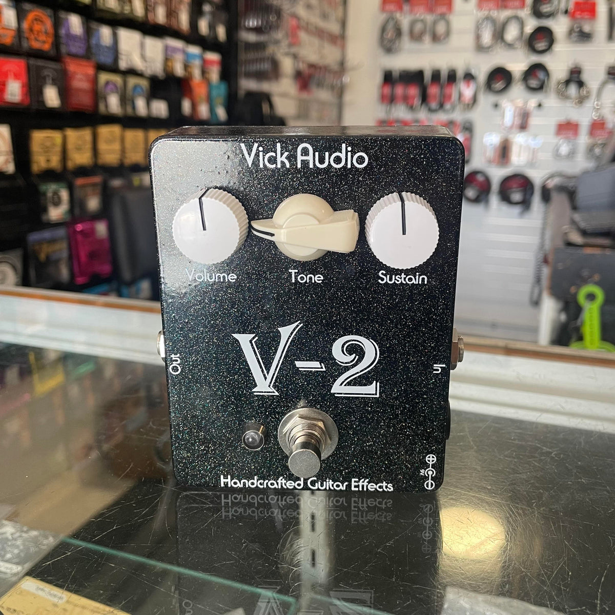 Byron Music Home Page Preloved - Vick Audio V2 Distortion Pedal Guitar Effect - Byron Music