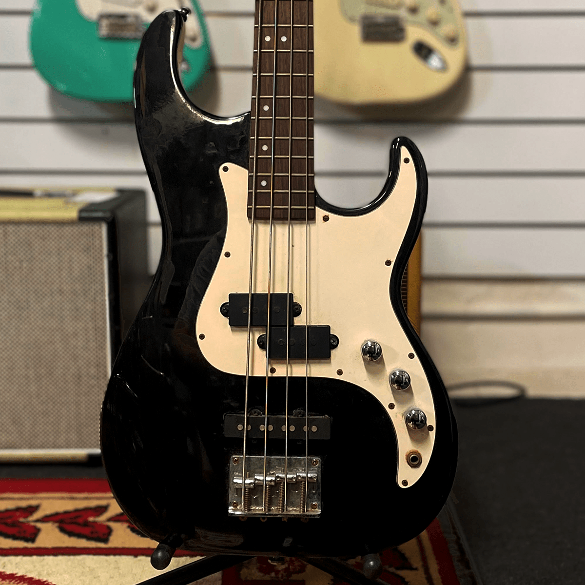 CMERLIN Home Page USED GRED BENNETT 3/4 BASS CORSAIR - Byron Music